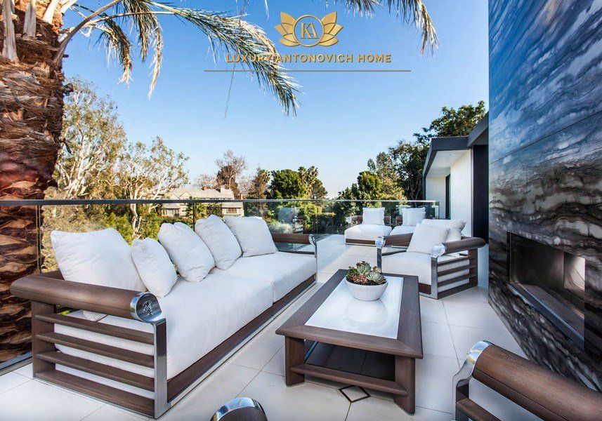 Outdoor Furniture - Antonovich Home Showroom