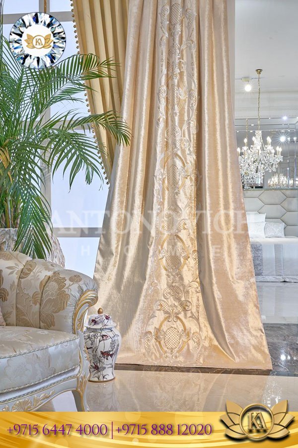 Royal Style Curtain Design 