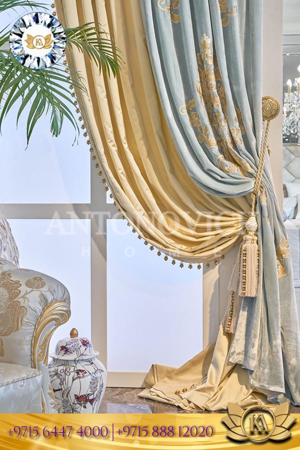 Royal Style Curtain Design 